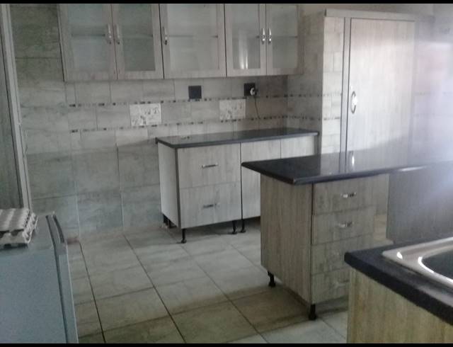 4 BEDROOM HOUSE SOLD IN BOOYSENS